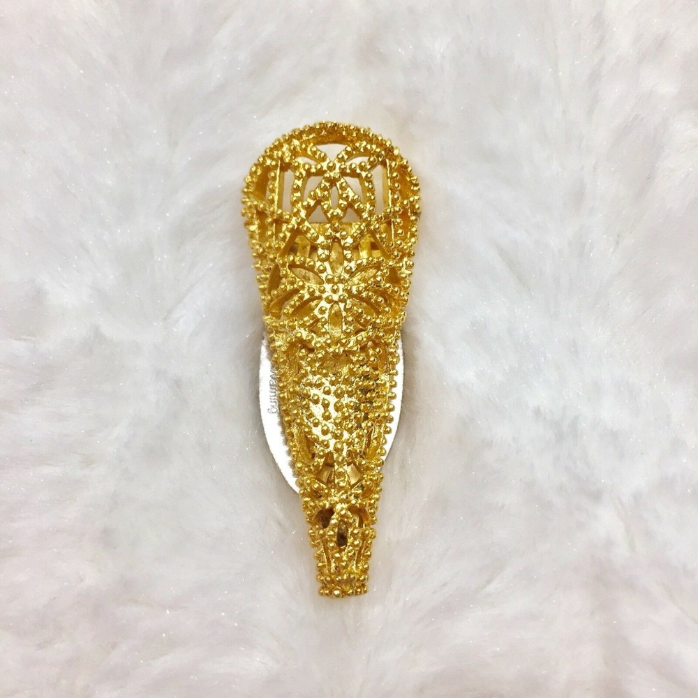 Fitz  Gold Filigree Magnetic Boutonnière Holders